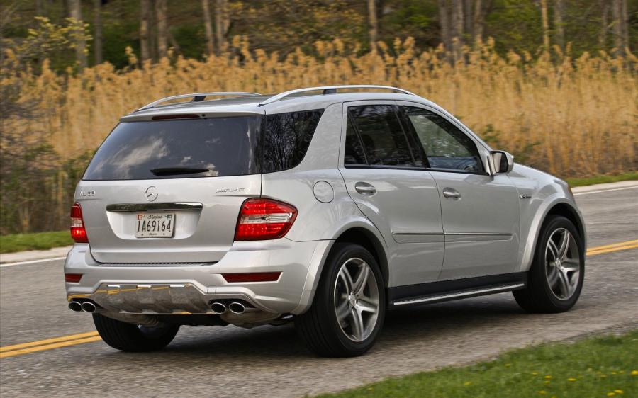  Mercedes-Benz ML63 AMG 2009 года  (фото 18 из 38)